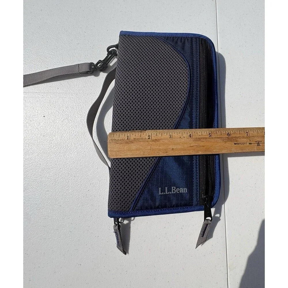 LL Bean Wallet Organizer Wristlet Blue Passport Travel Zip Around Nylon